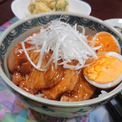 丼にしました♪
照り照りでとっても美味しかったです(*^^*)